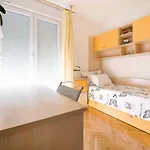 Dora 아파트 *
