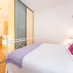 Dora *
