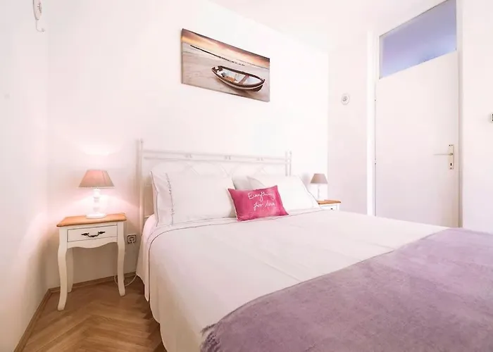 Dora Apartament