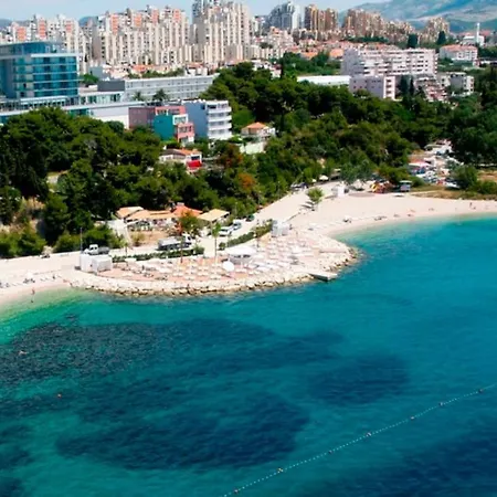 Апартаменты Dora